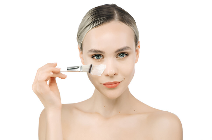  /><br></p><br><p>Gunakan topeng yang menenangkan dan melembapkan, seperti yang mengandungi aloe vera, chamomile atau oatmeal. Topeng cadar yang mengandungi pati juga boleh menjadi pilihan yang baik. href=
