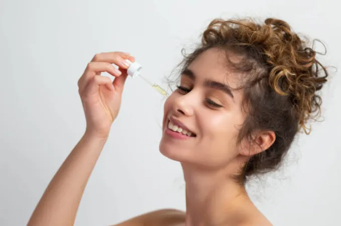 Cek Kandungan Skincare Benarkah Retinol Bagus untuk Mencerahkan Wajah