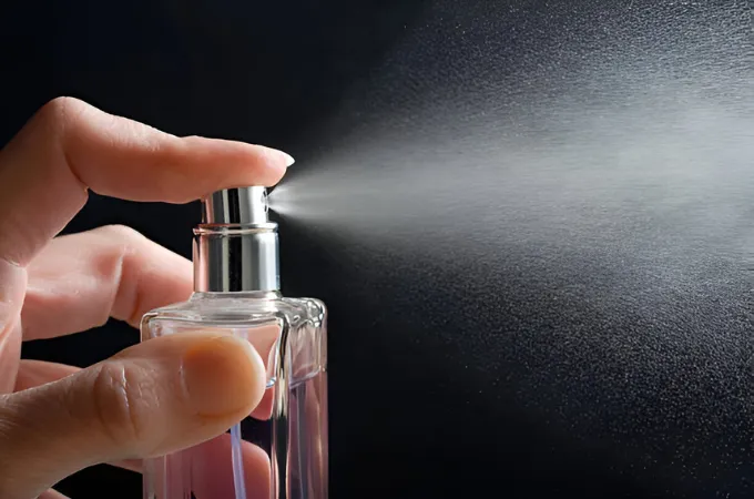 6 Rahsia Menjadikan Minyak wangi Tahan Lama